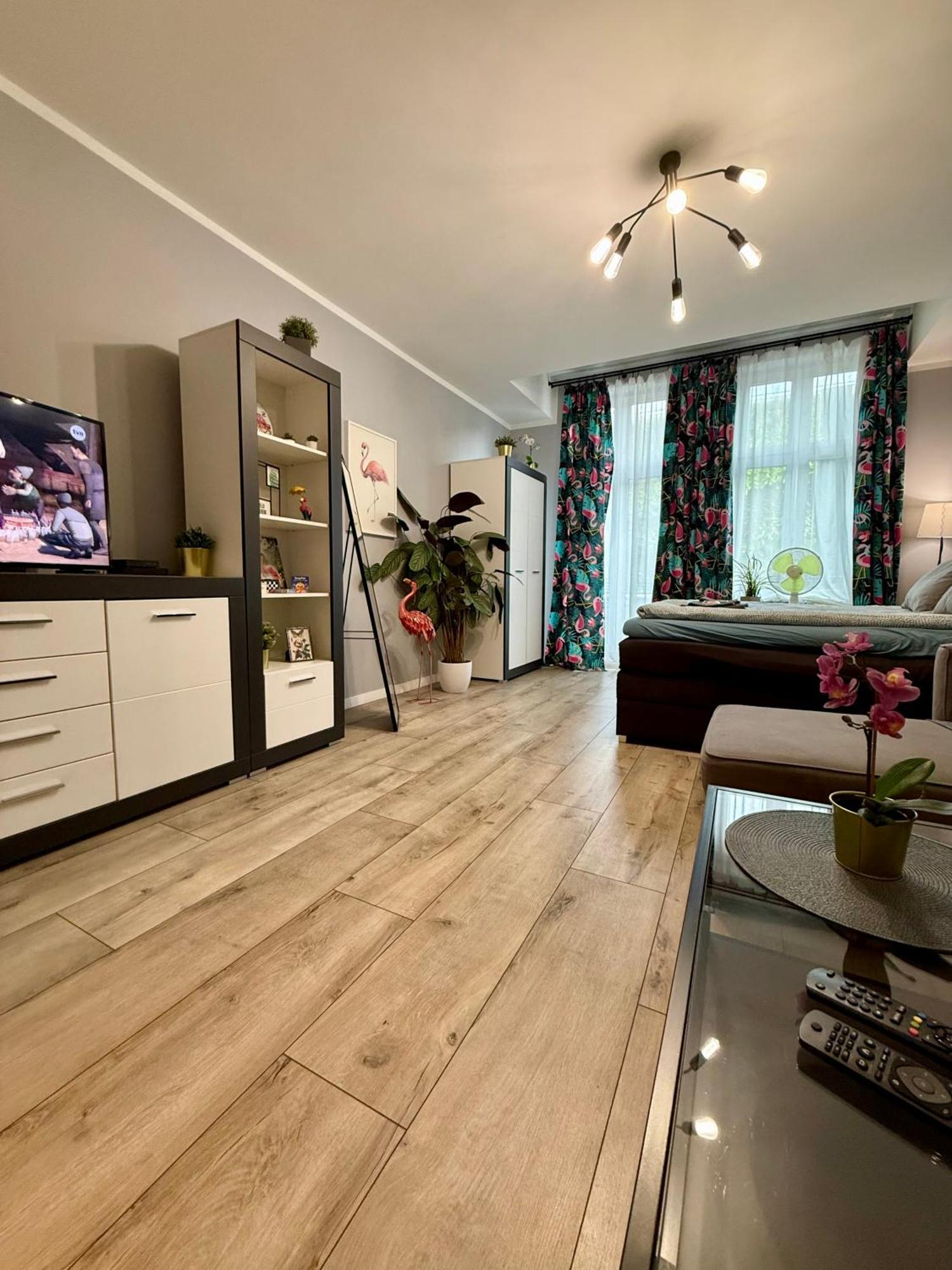 Apartament Flaming Z Balkonem - Scisle Centrum Naprzeciwko Pkp I Pks - Self Check In - Darmowy Parking - Pozne Wymeldowanie - Wystawiamy Fv Opole Exterior foto